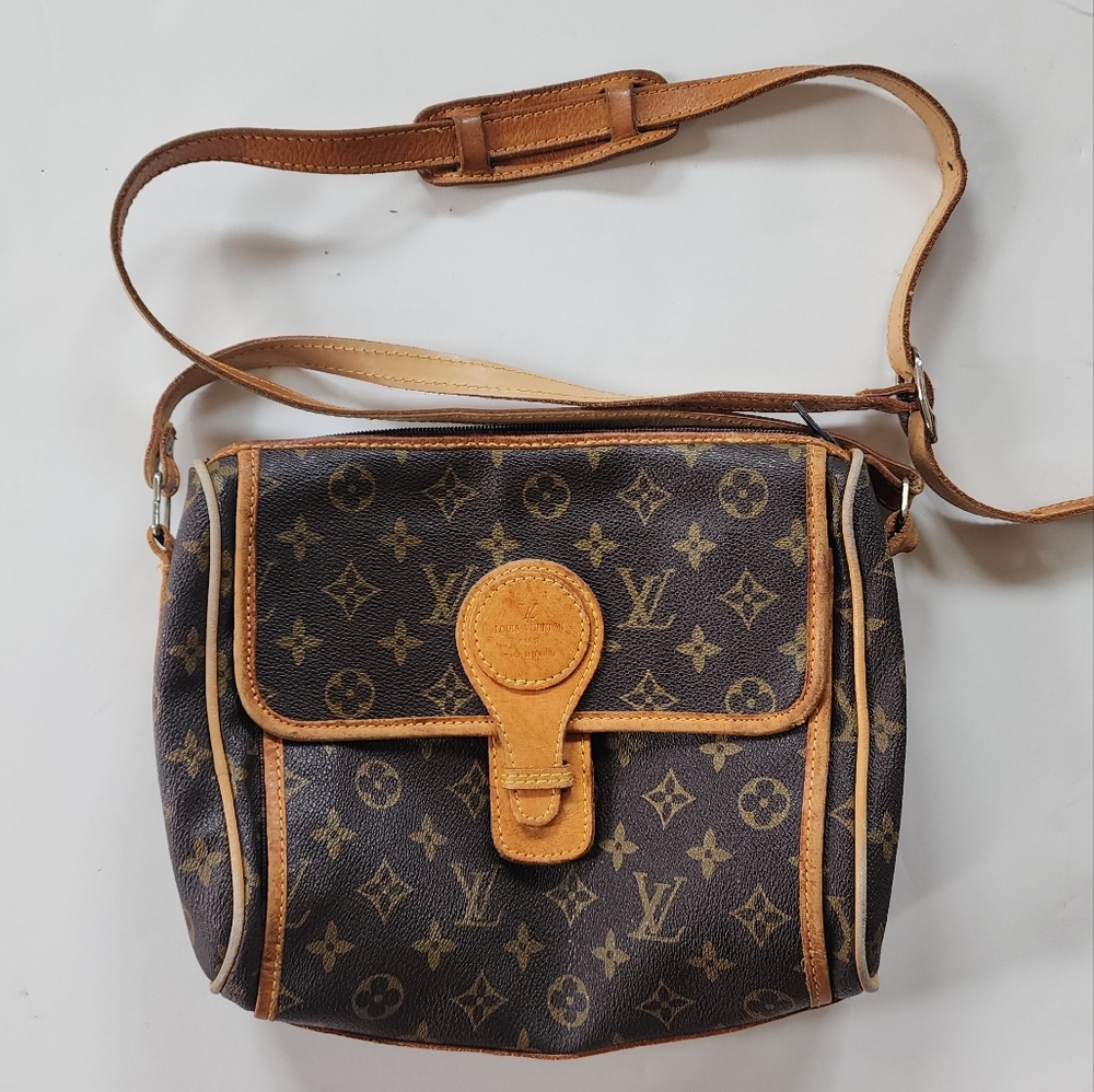 Vintage 1970s Louis Vuitton Shoulder Bag